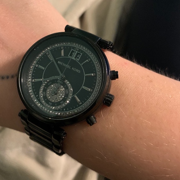 Michael Kors Watch - Picture 4 of 4